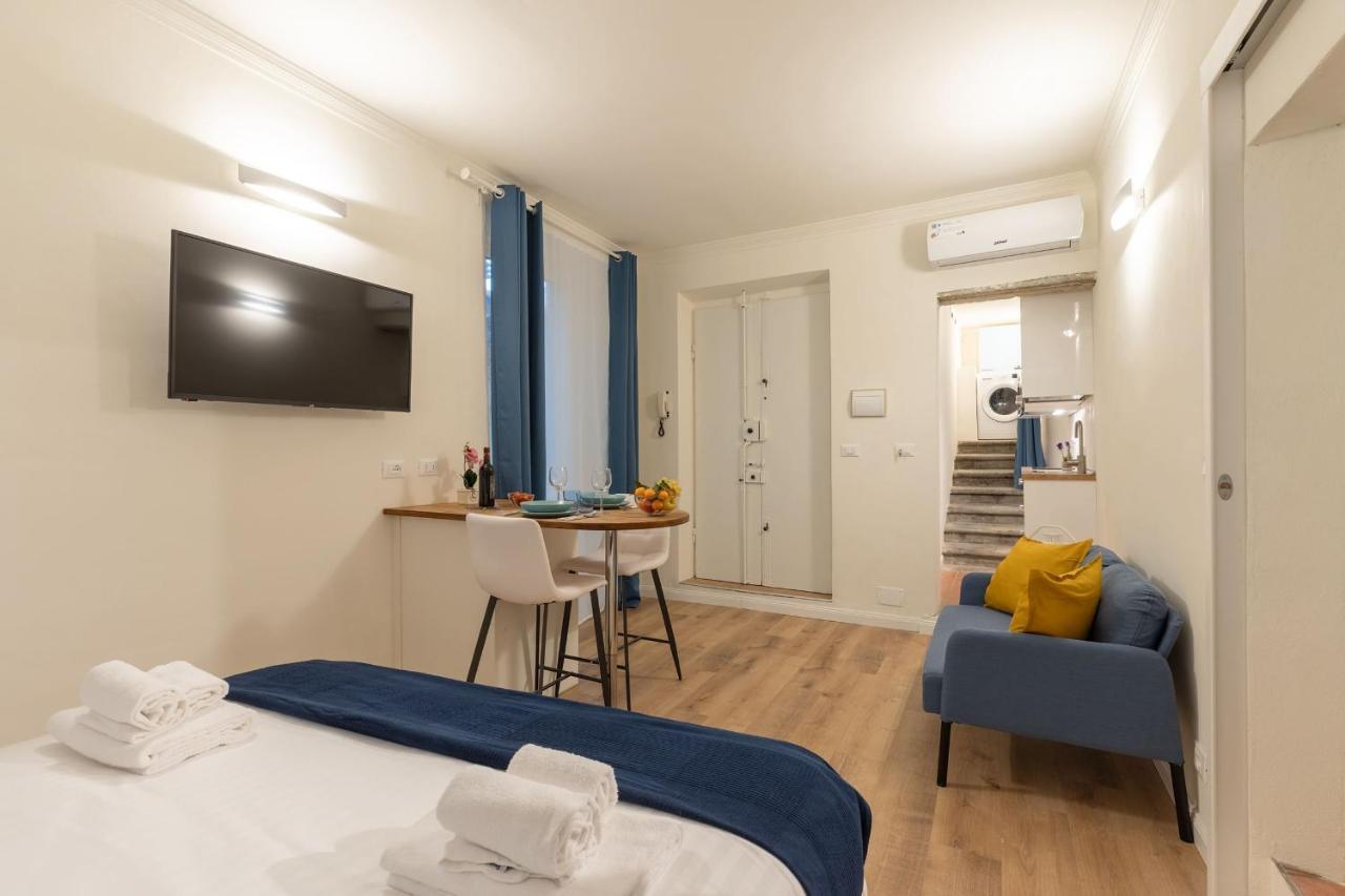 Cerchi In Apartment Florenz