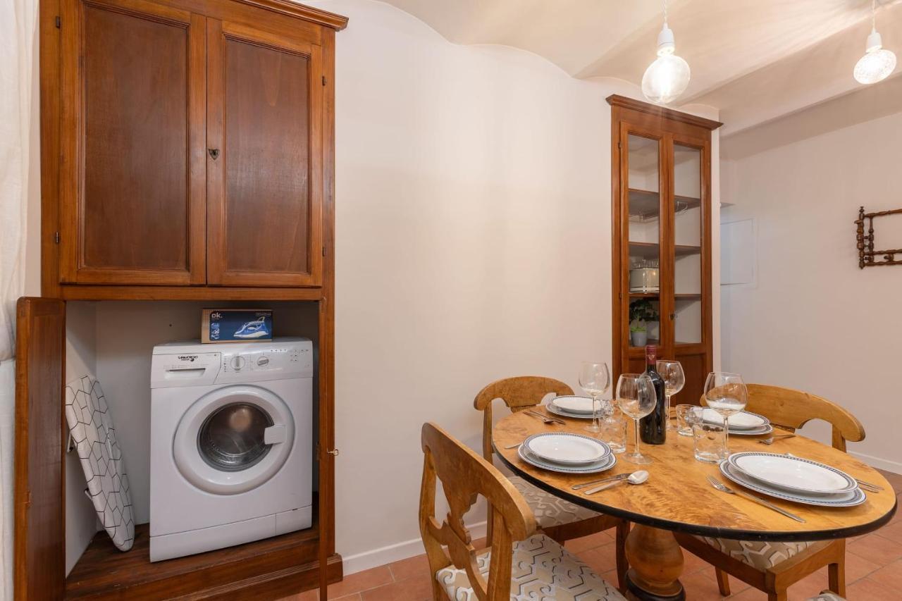 Sambrogio Suite-hosted By Sweetstay Apartment