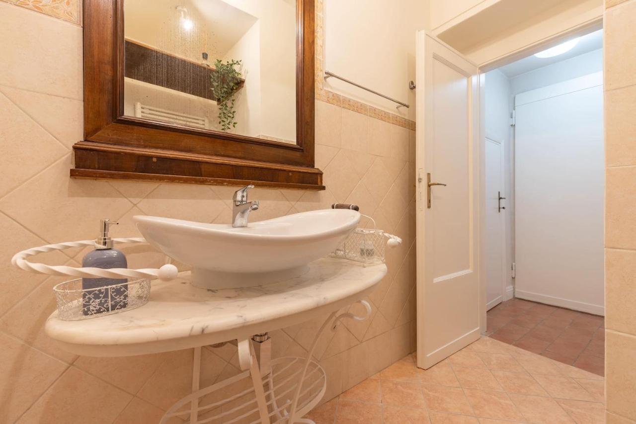 Sambrogio Suite-hosted By Sweetstay Apartment *