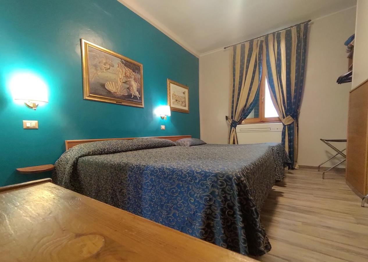Santa Croce Hotel