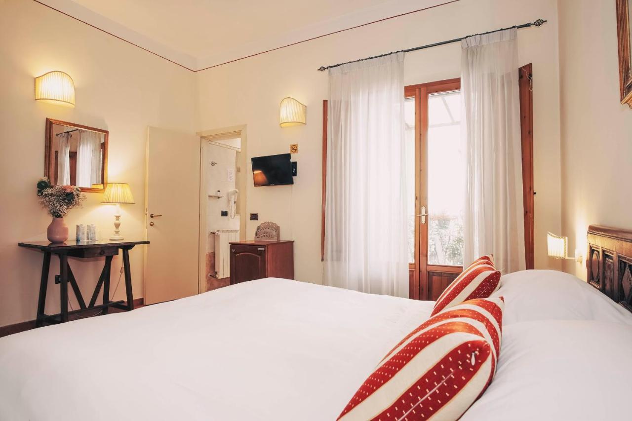 Galileo Hotel