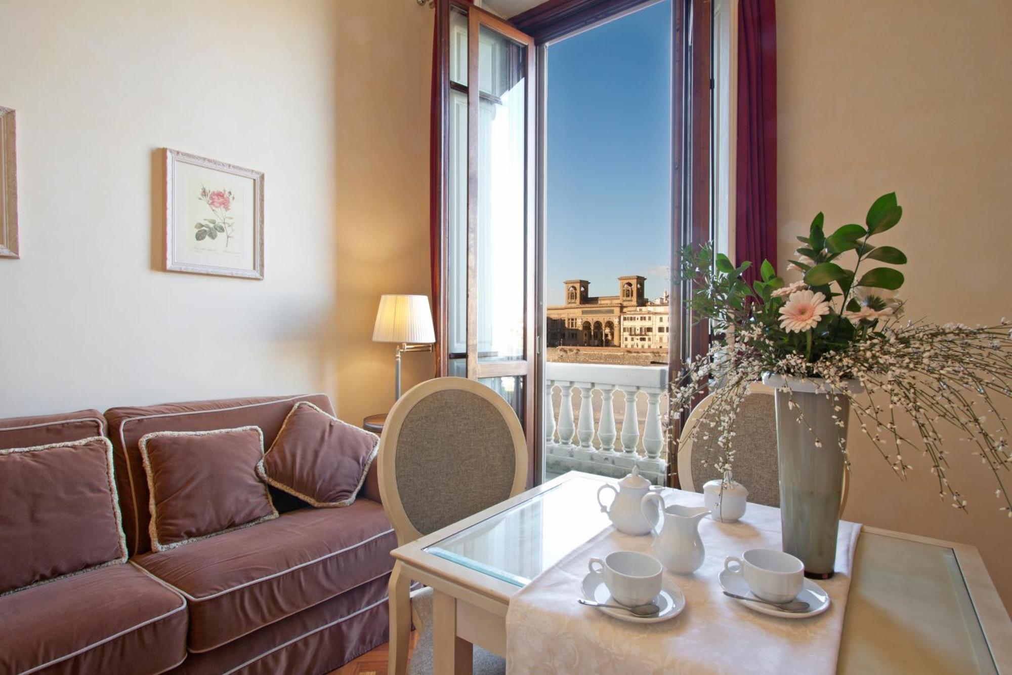 Aparthotel Serristori Palace