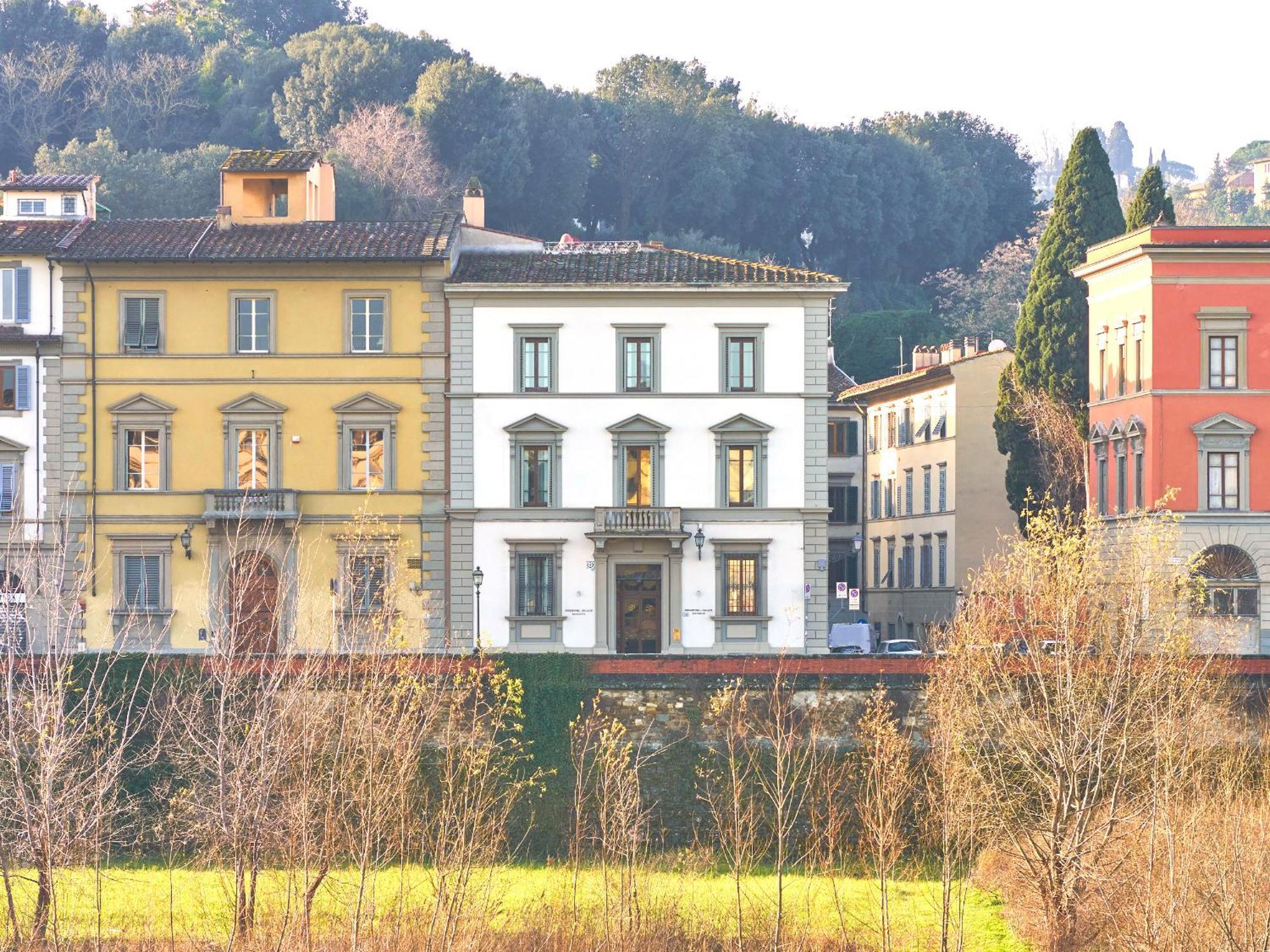 Aparthotel Serristori Palace