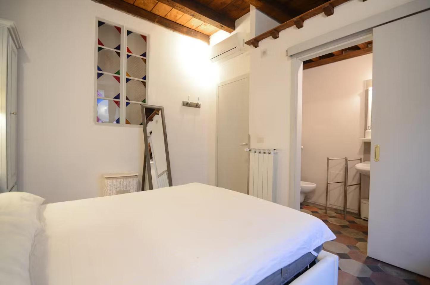 F1 - Santa Croce One Bedroom For Couples Apartment