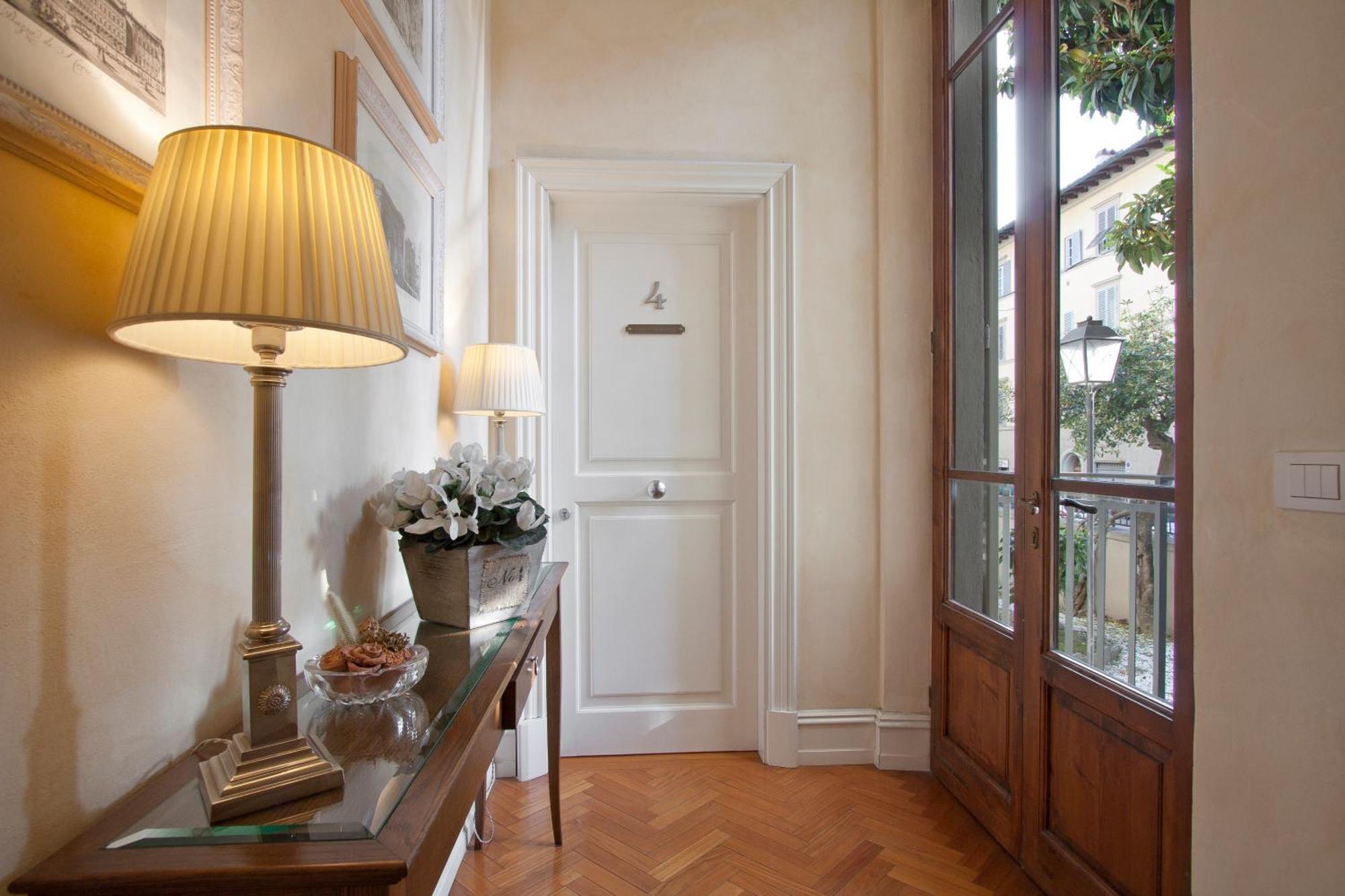 Aparthotel Serristori Palace 2*