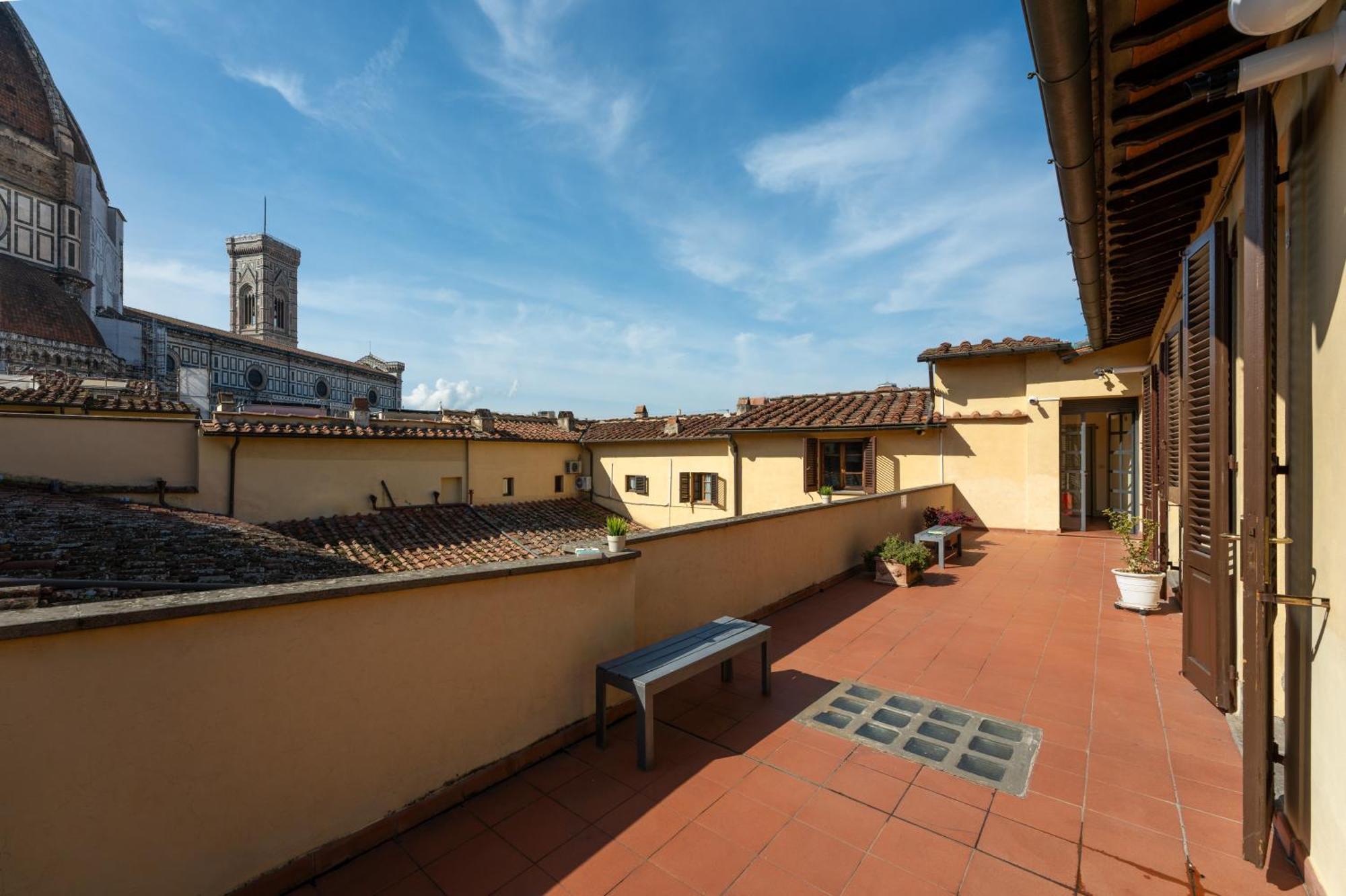Era Apartment *