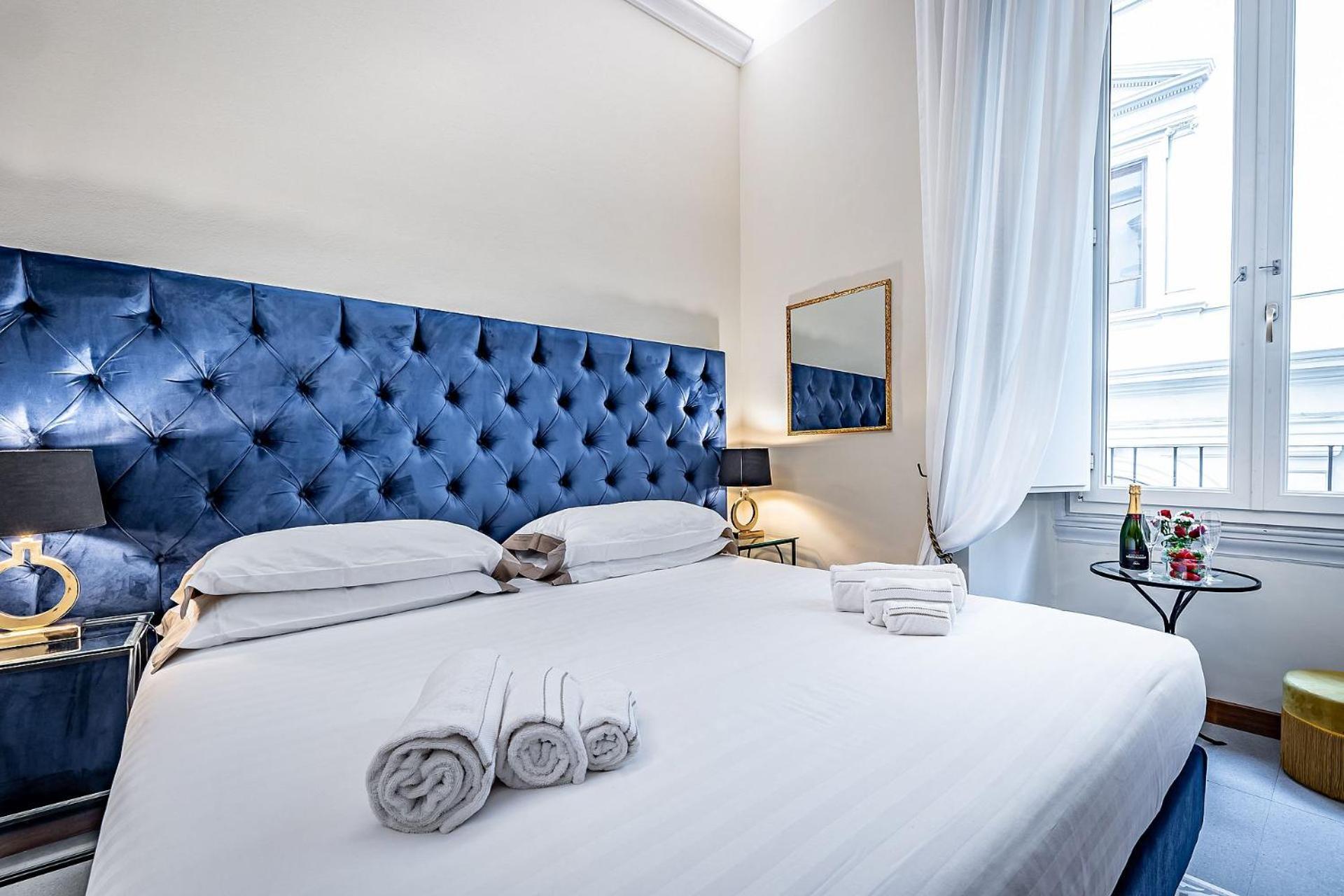 Three Via Roma Apartamento