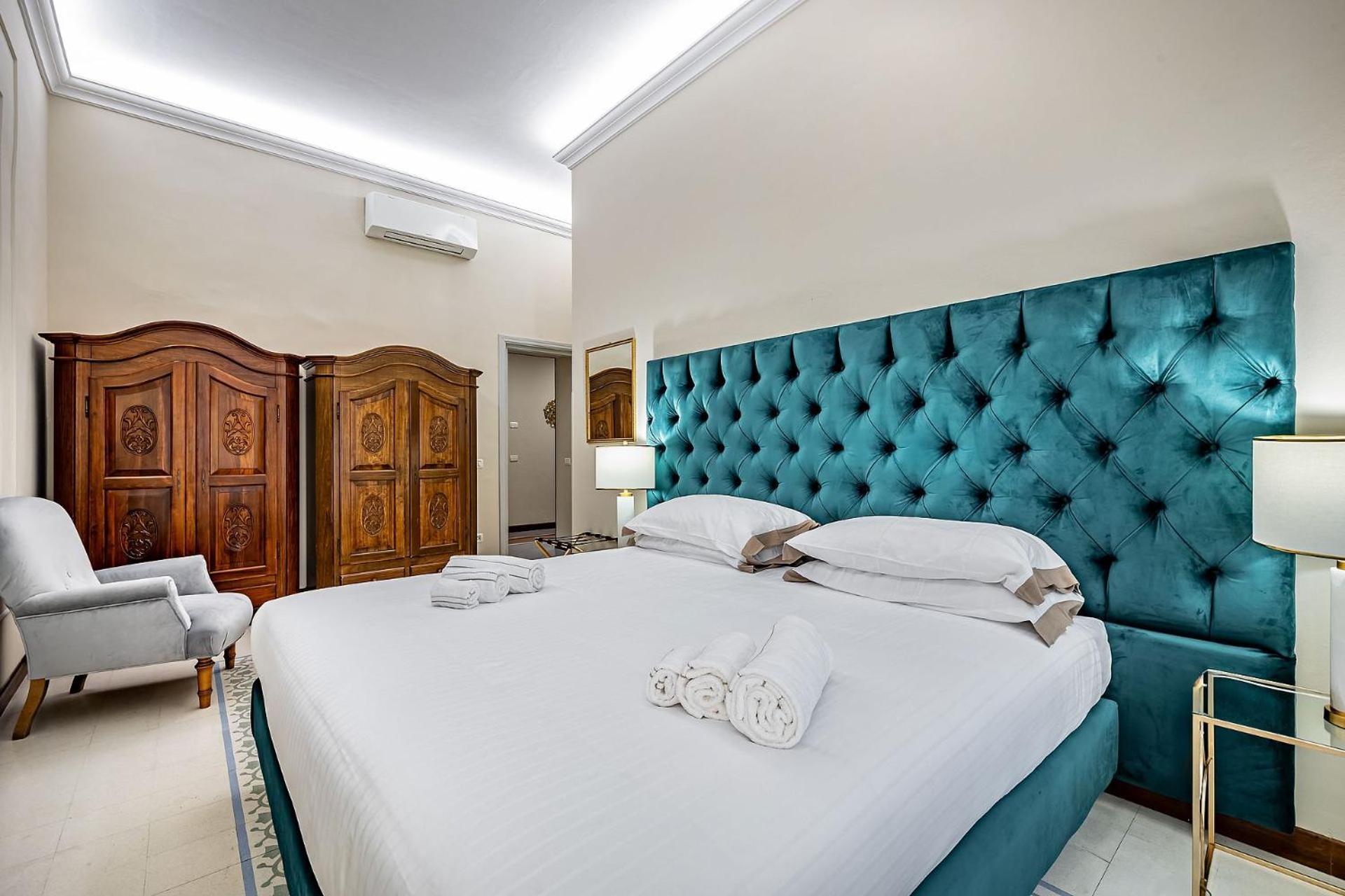 Three Via Roma Apartamento *