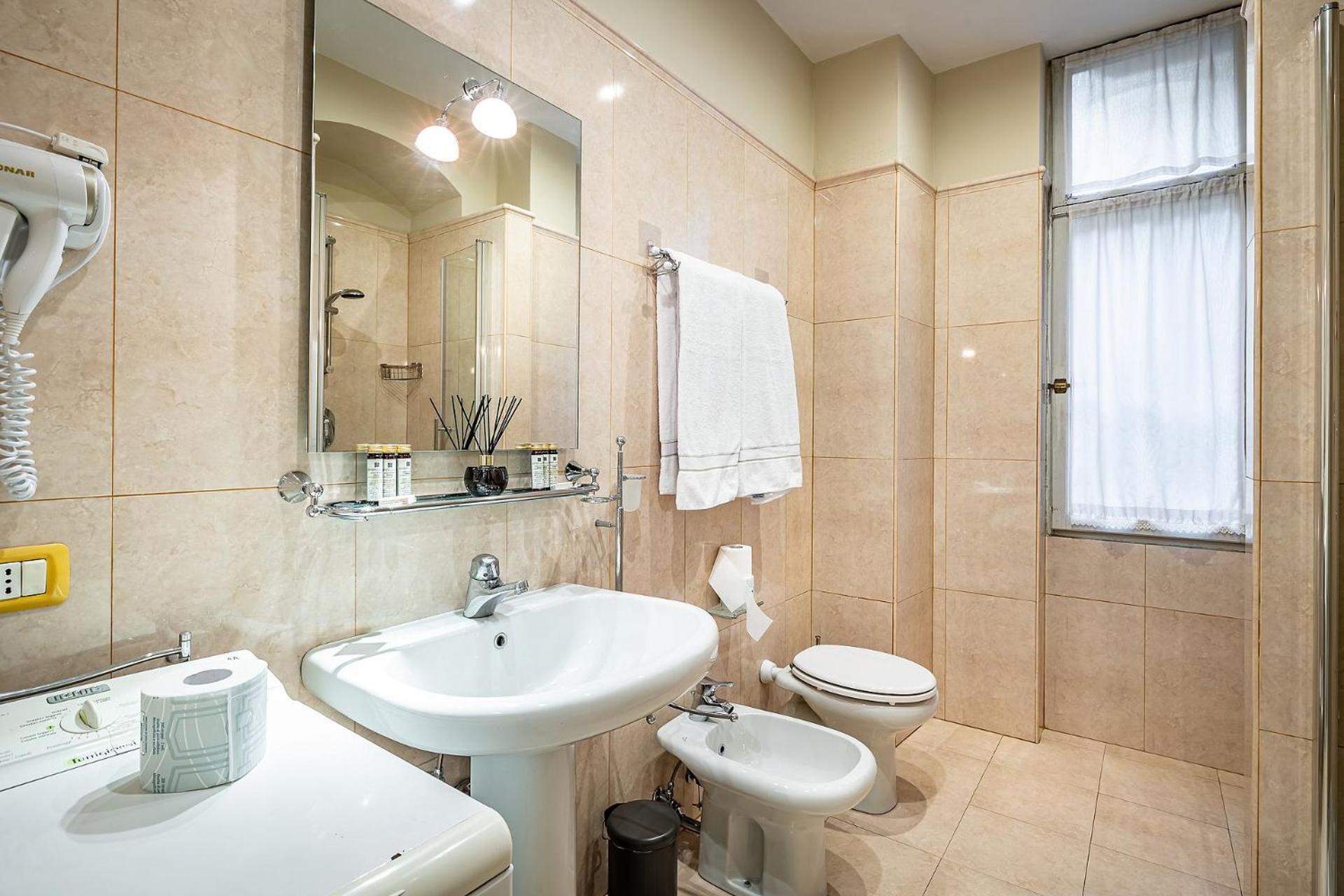Three Via Roma Apartamento