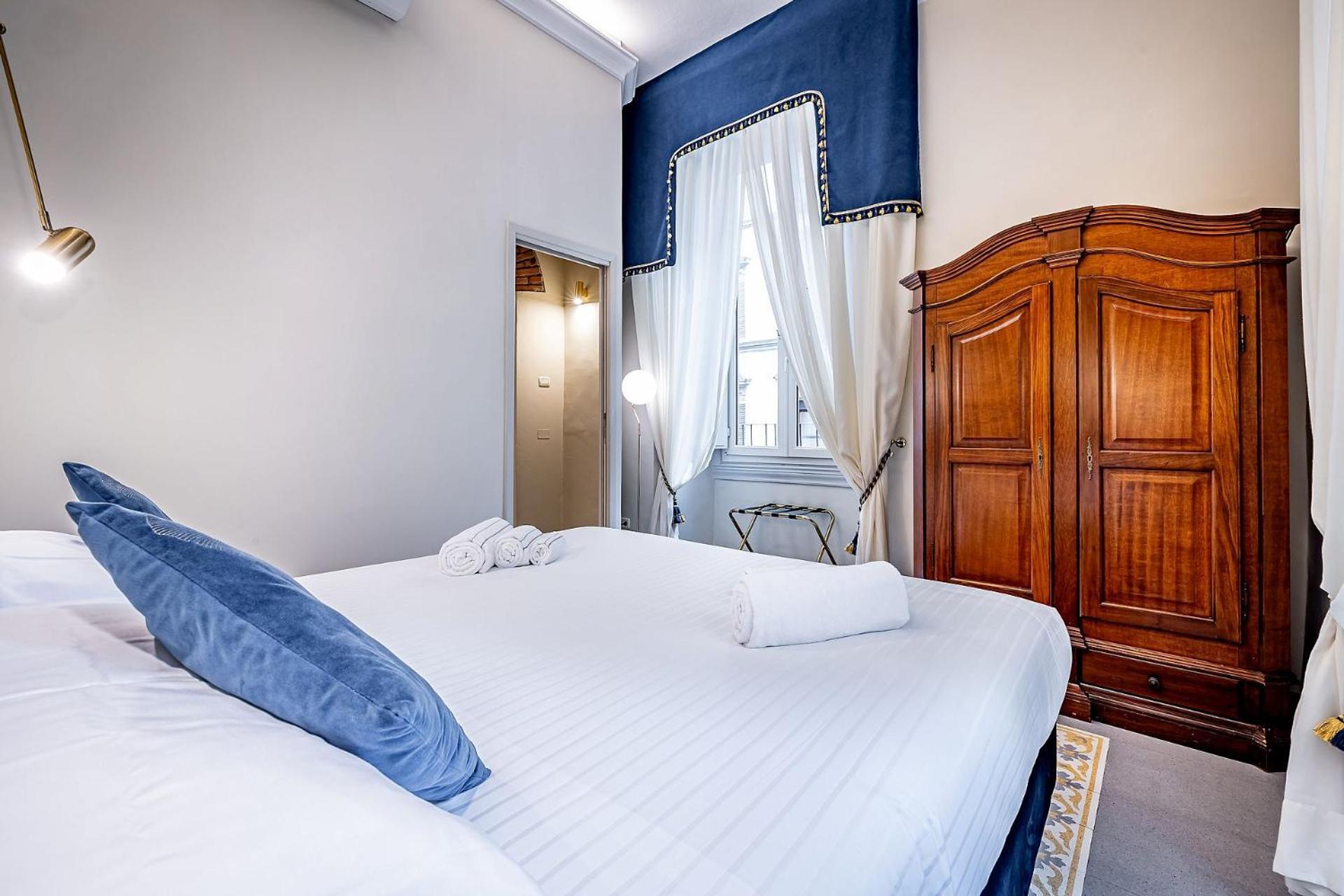 Three Via Roma Apartamento *