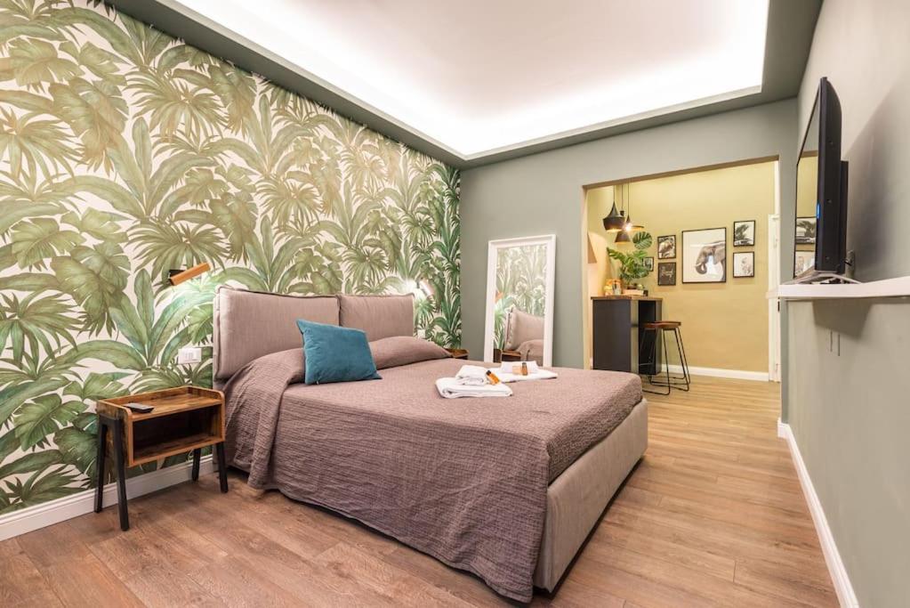 Jungle Mood Behind Piazza Signoria Apartment Florenz