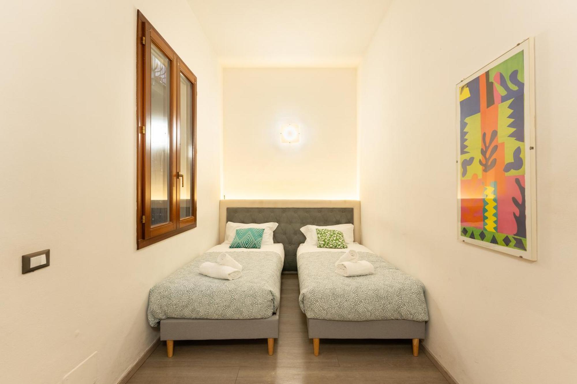 Pergola - 1 Bdr Flat With Inner Courtyard Florenz