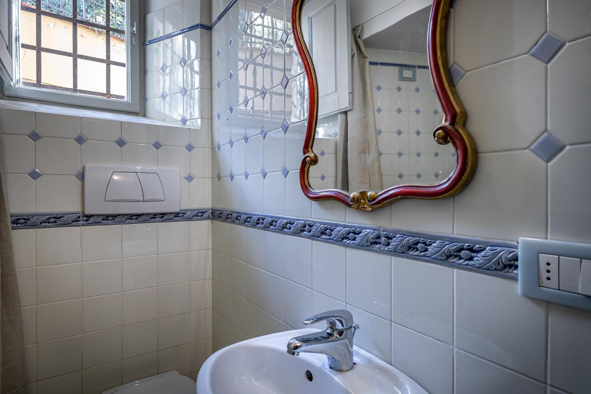 Apartment Yid Gramsci Florence
