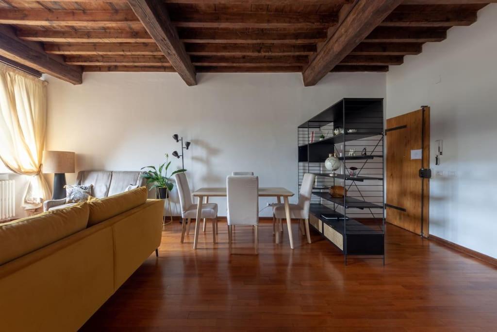Ciompi Square-hosted By Sweetstay Appartement Florence