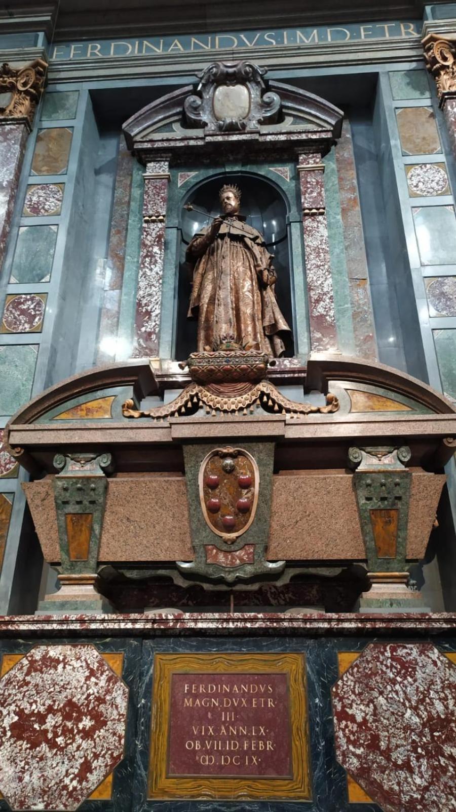 Porta Coi Sassi *