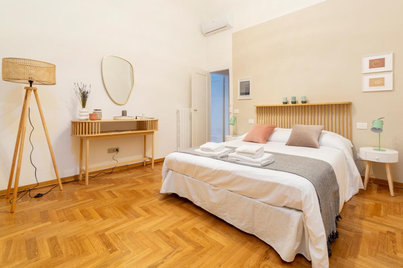 La Casa Del Murales Per 6 Persone Vicino Al Mercato Appartement *