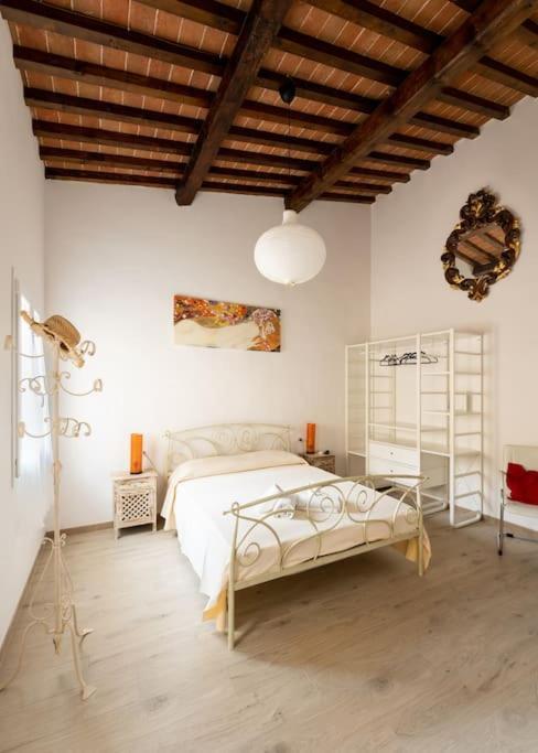 Keys Of Italy - Maytreya - Albero 2 - Train Station Two Bedroom Flat 2nd Floor Apartamento