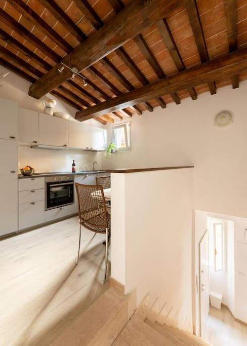Keys Of Italy - Maytreya - Albero 2 - Train Station Two Bedroom Flat 2nd Floor * Florença