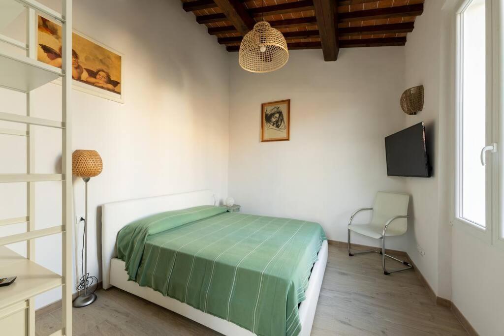 Apartamento Keys Of Italy - Maytreya - Albero 2 - Train Station Two Bedroom Flat 2nd Floor *