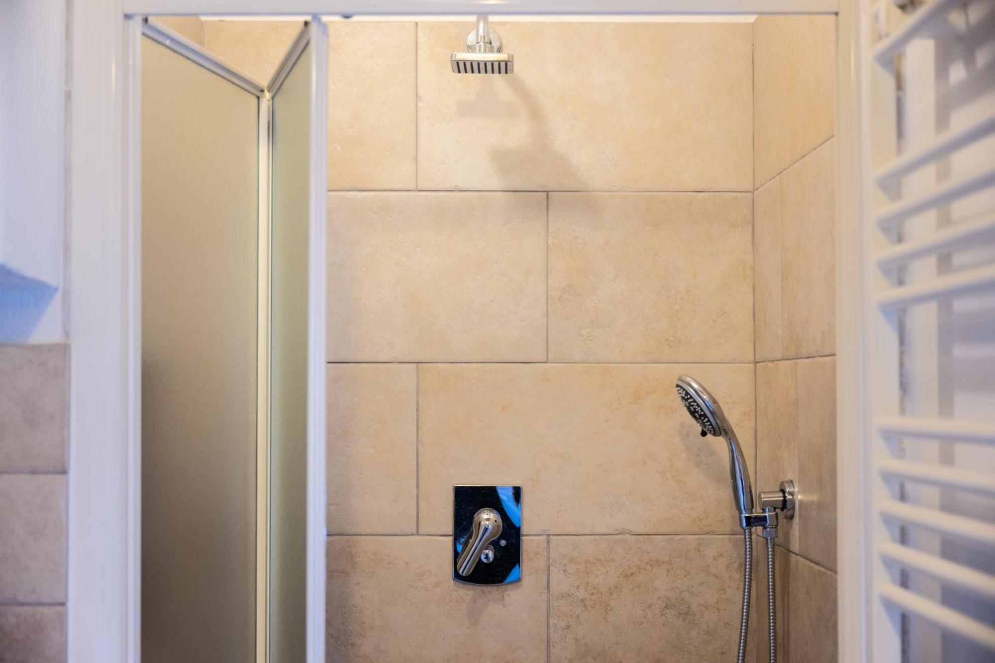Tipica Cozy House + Parking! Florence