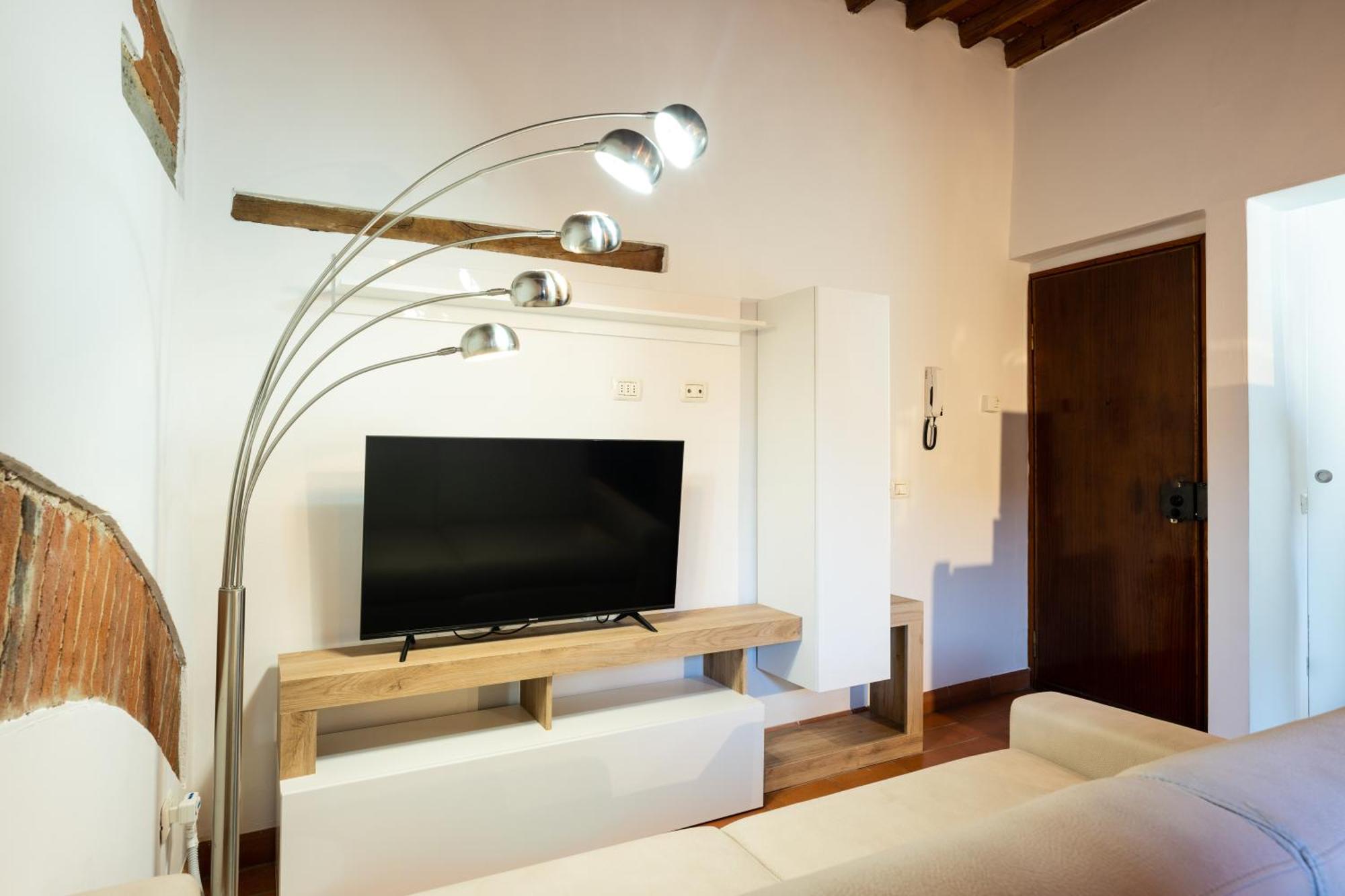 Tipica Cozy House + Parking! *