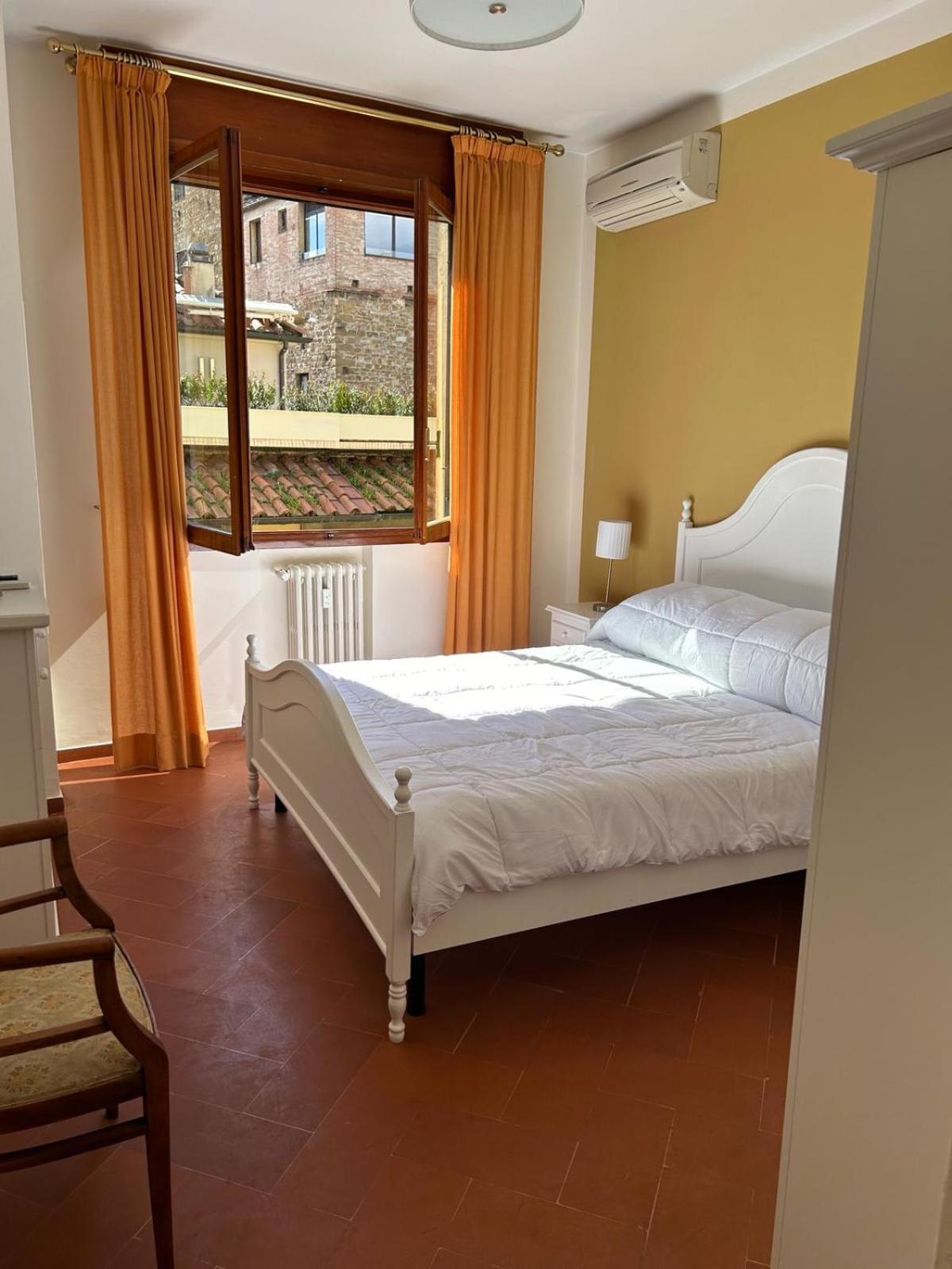 Borgo San Jacopo 8