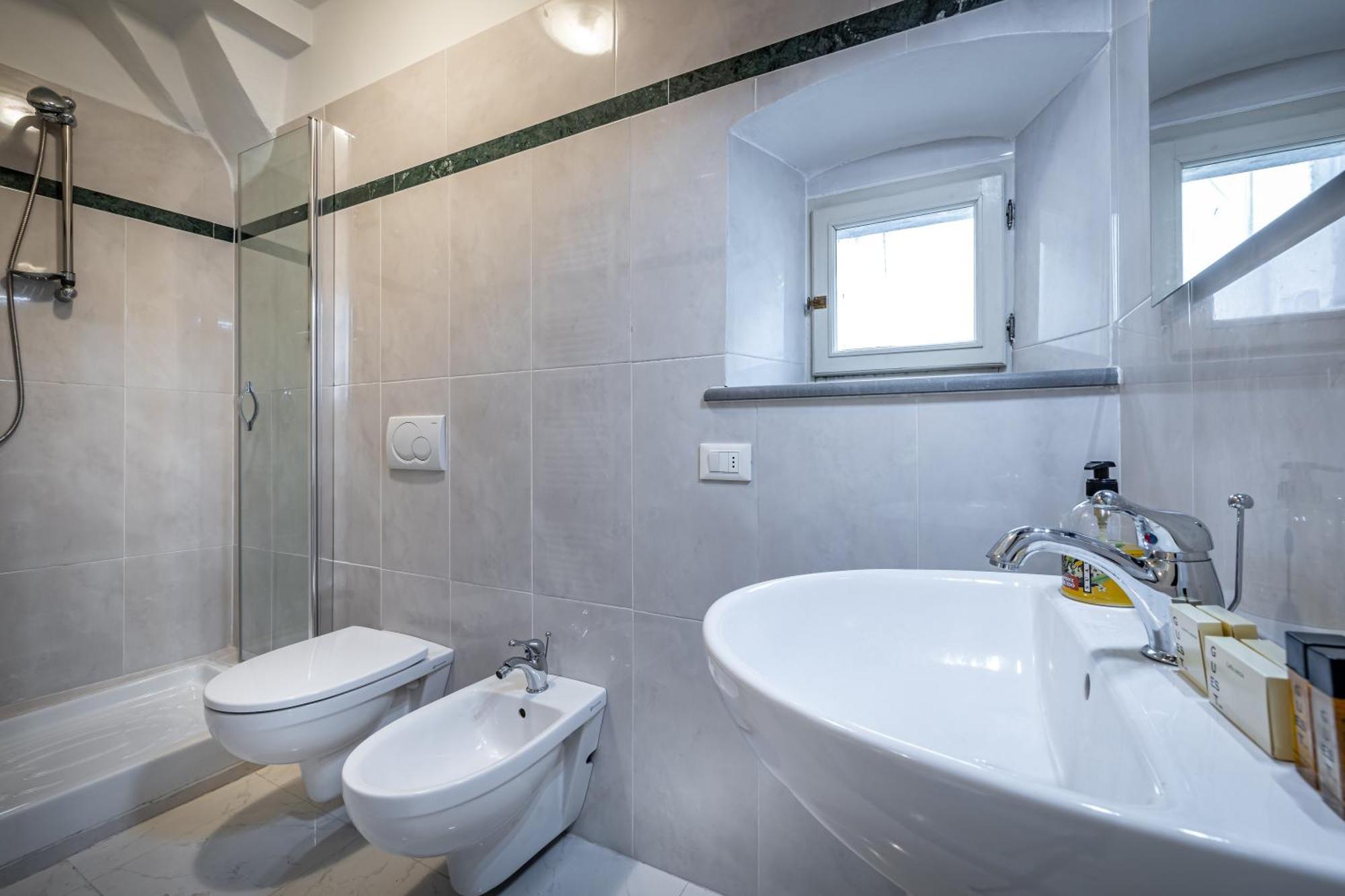 Yid Agnolo Three Bedroom In * Florenz