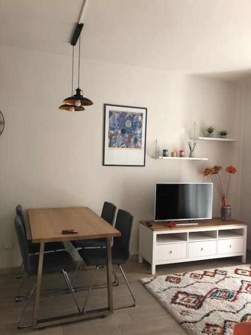 Appartamento Nuovissimo 7min Dastazionesmn