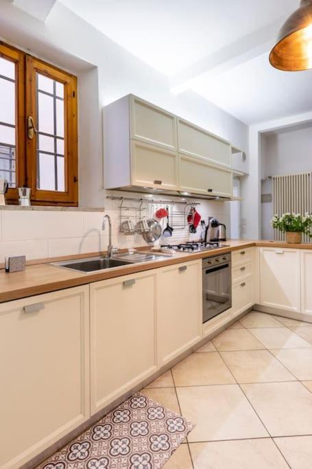In San Niccolo / Historic Centre Apartment
