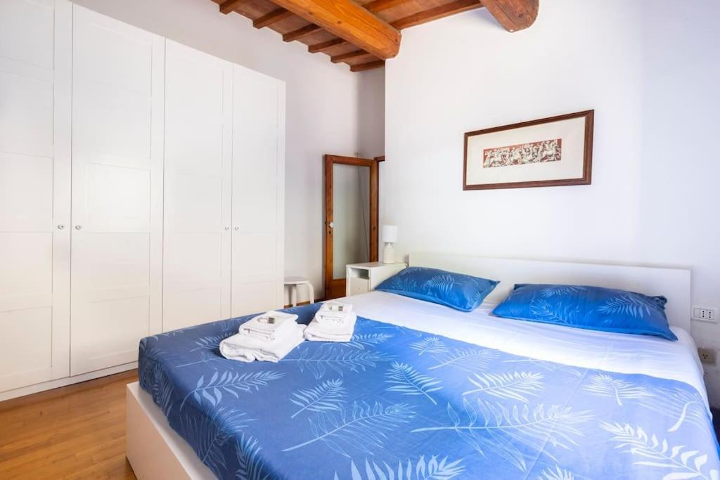 In San Niccolo / Historic Centre Apartment *