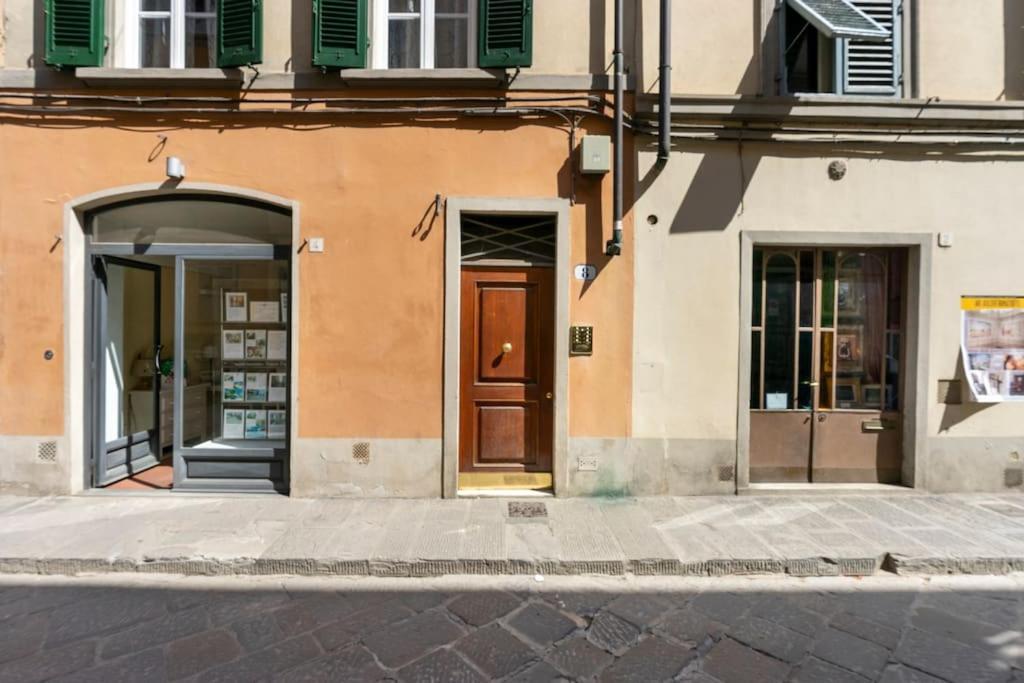 In San Niccolo / Historic Centre Apartment