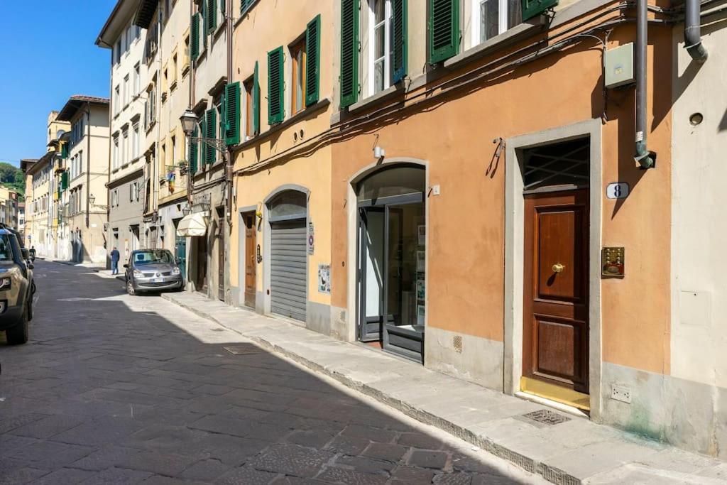 In San Niccolo / Historic Centre Apartment *