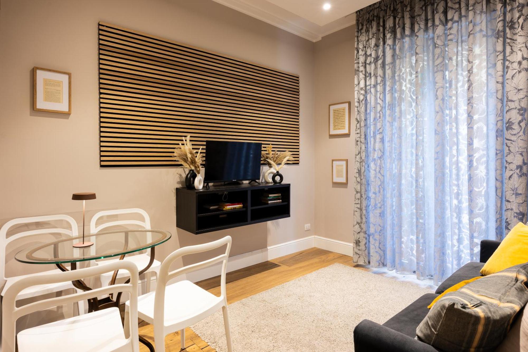 Smooth Mansion In Ponte Vecchio Appartement
