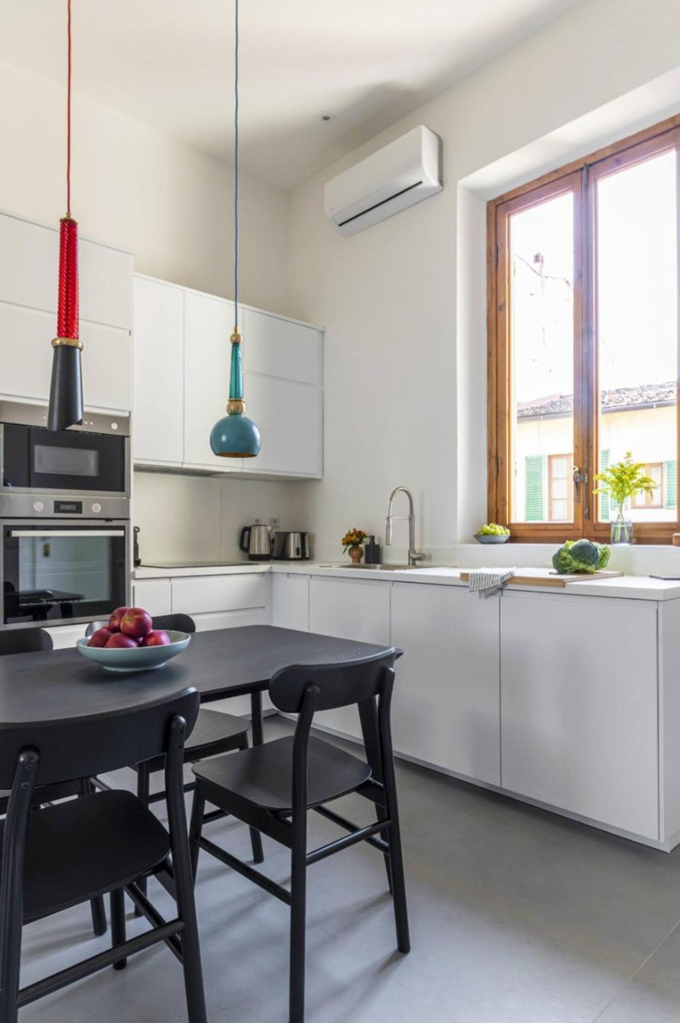 Apartment Modern Art - Art Pieces & Eclectic Deco Florence