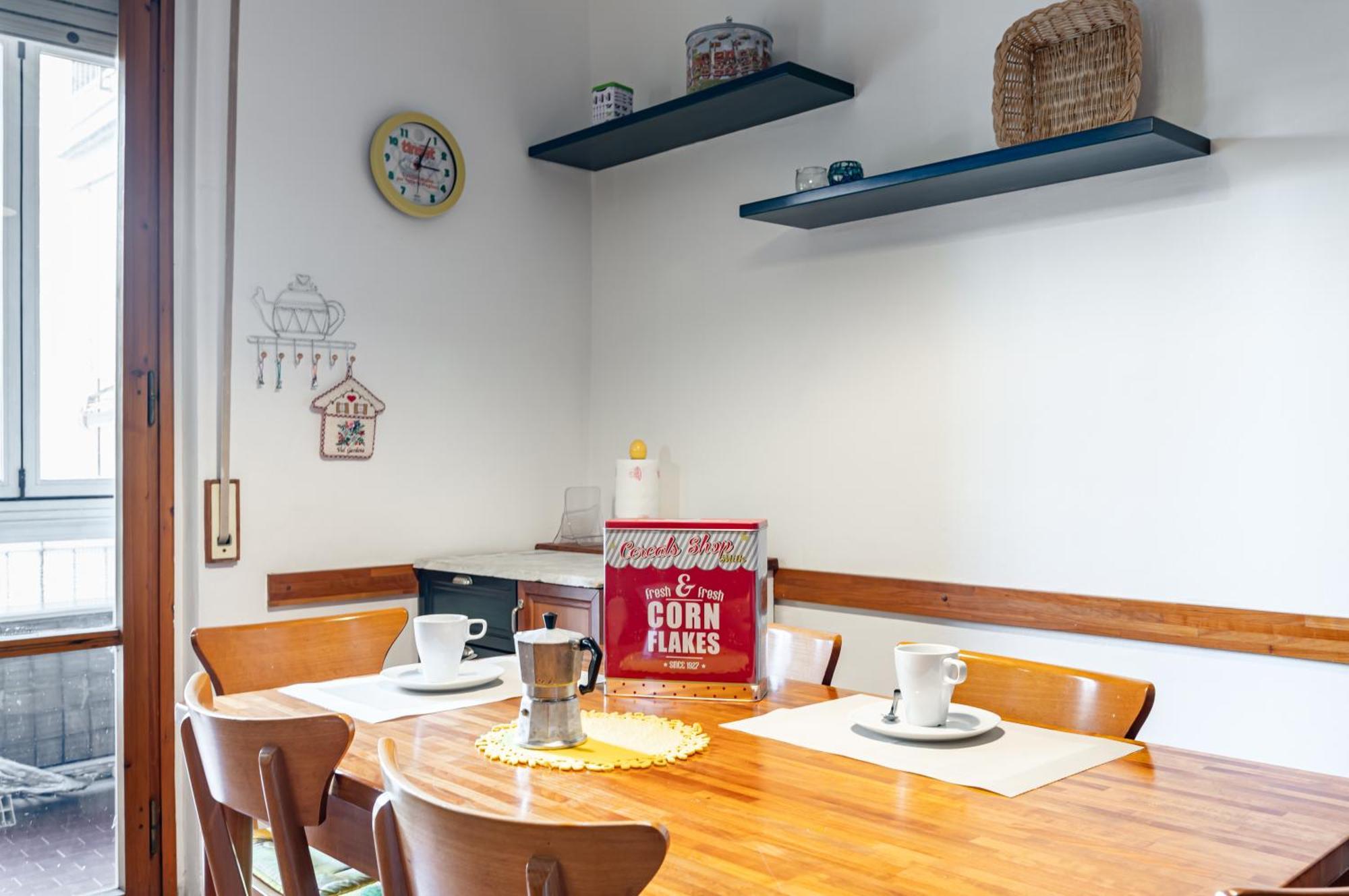 Visarno & Roomy Flat X6 With Parking Apartment