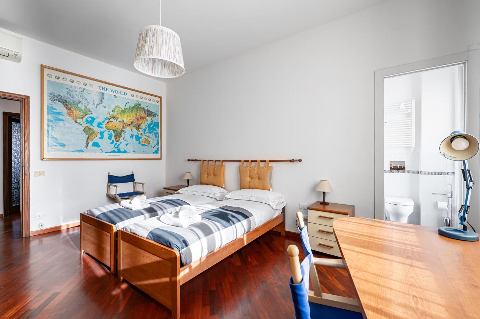 Visarno & Roomy Flat X6 With Parking *