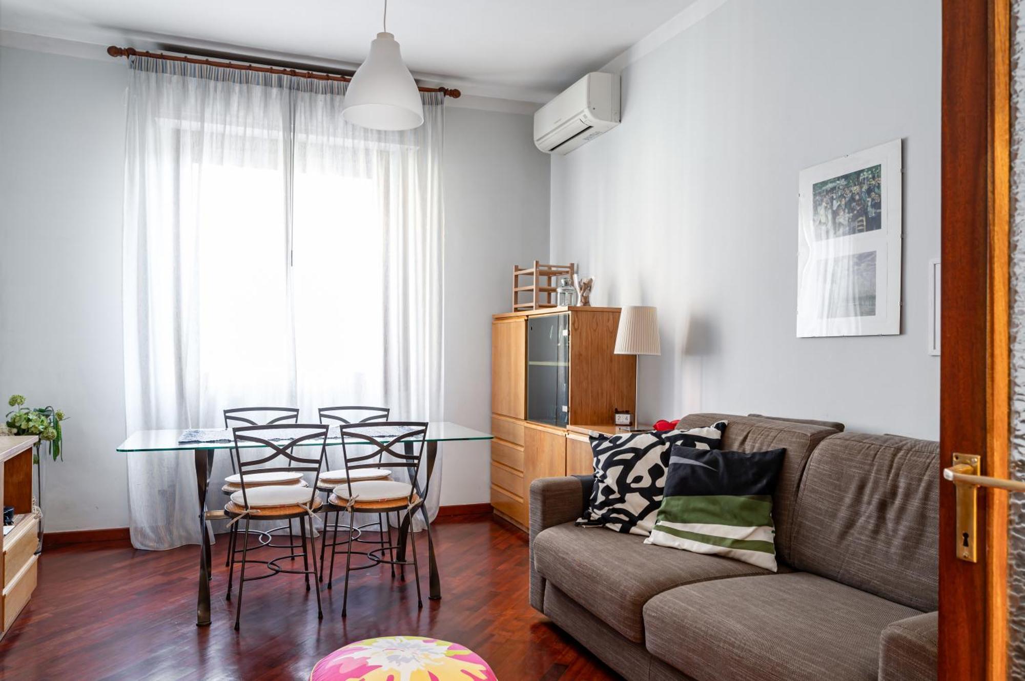 Visarno & Roomy Flat X6 With Parking Apartment Florence