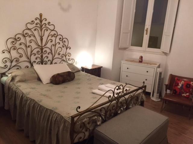 Double Large In Santo Spirito Oltrarno Privatunterkunft