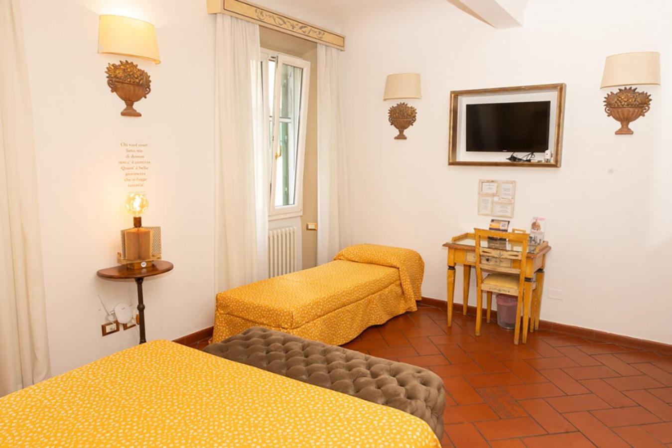 Dei Poeti Rooms&apartments 3*