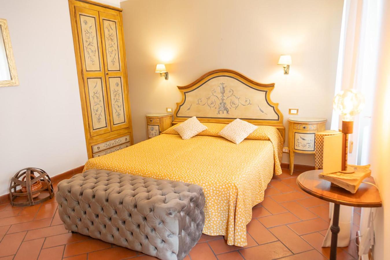 Dei Poeti Rooms&apartments