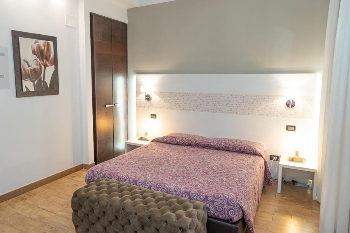 Dei Poeti Rooms&apartments 3*