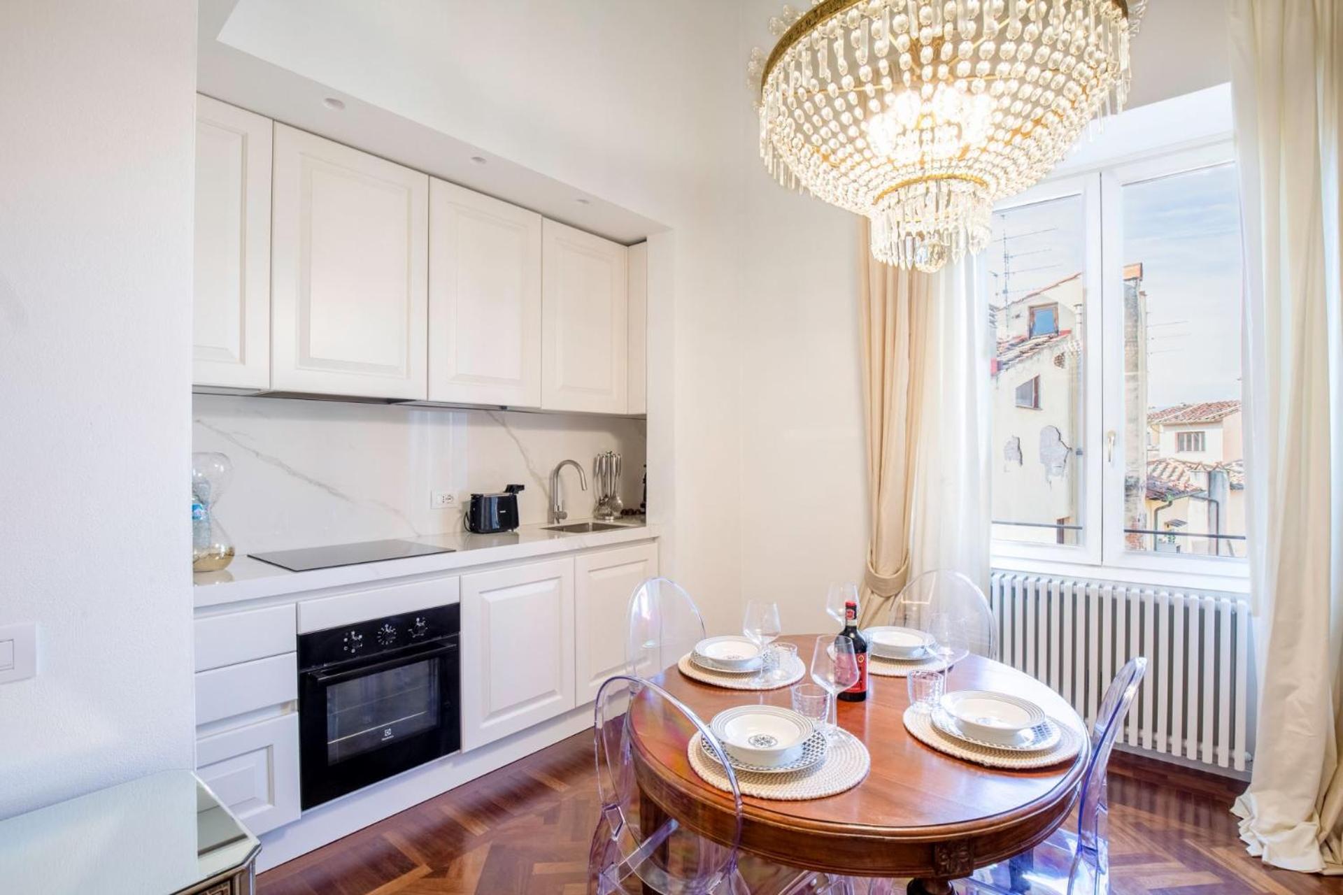 Vecchietti House *