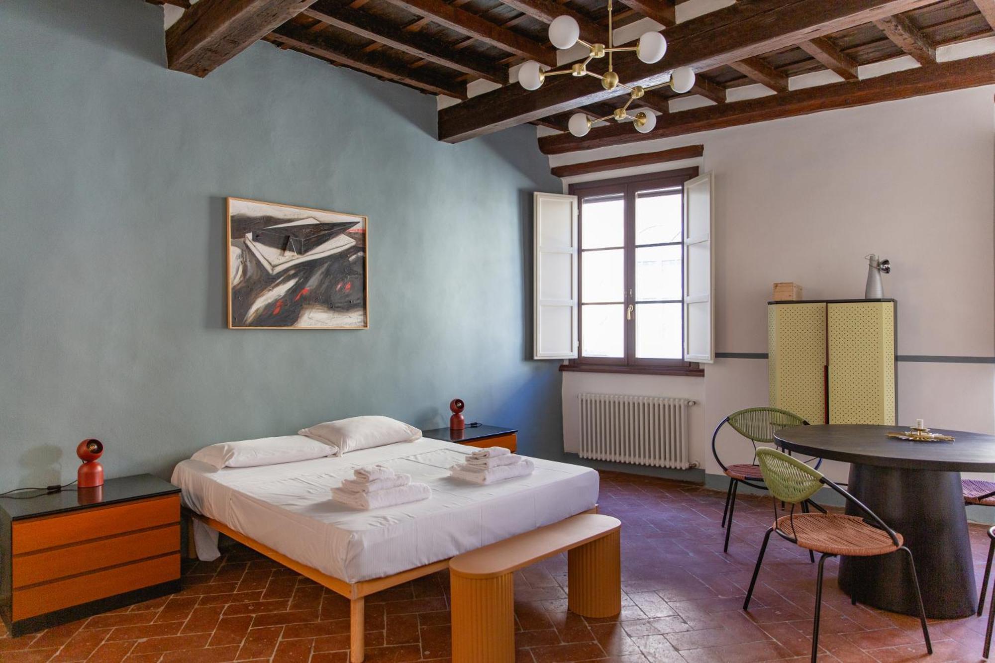 Stunning & Sunny Near Piazza Santo Spirito Apartamento *