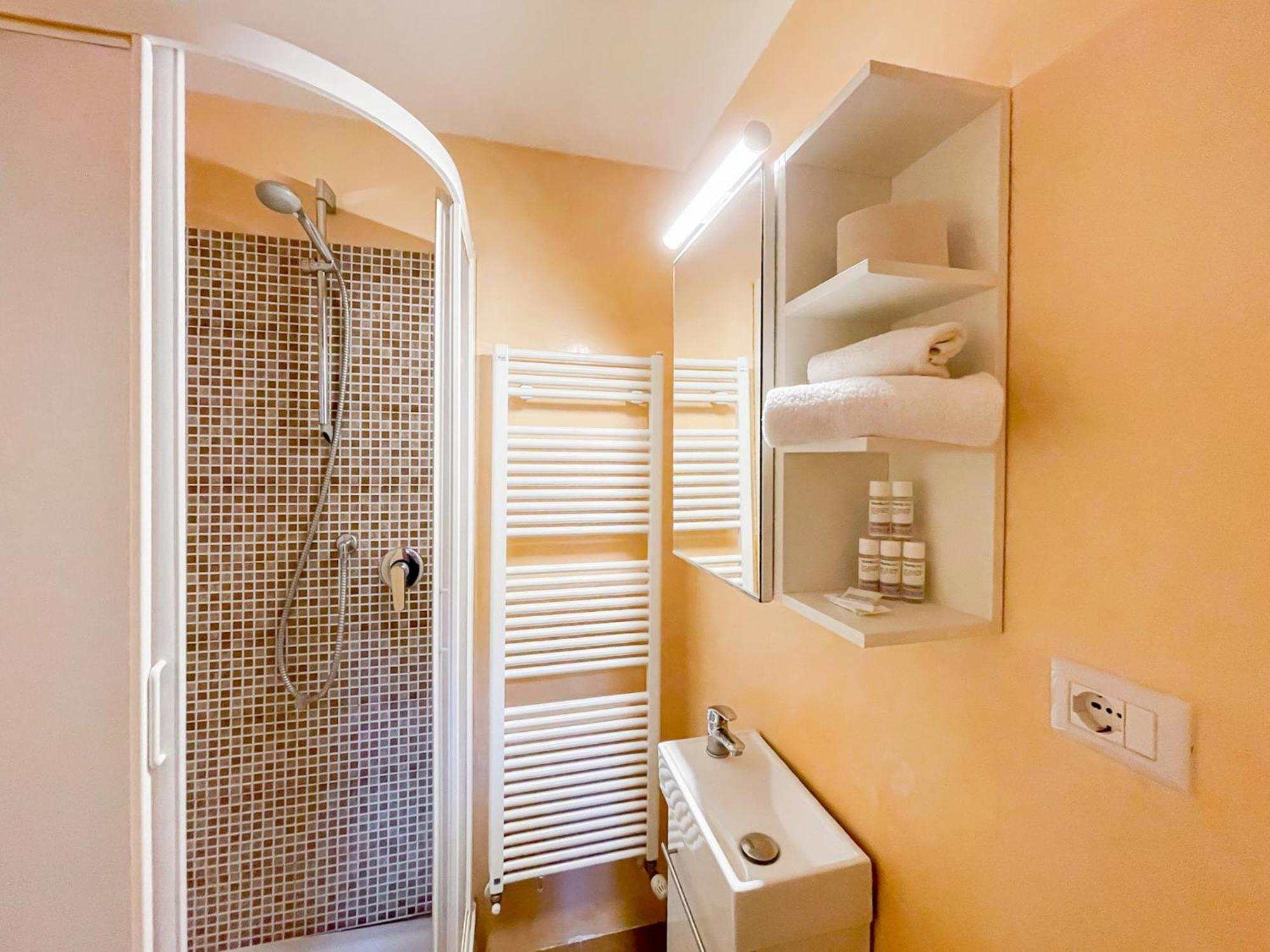 Spacious By Duomo Apartment