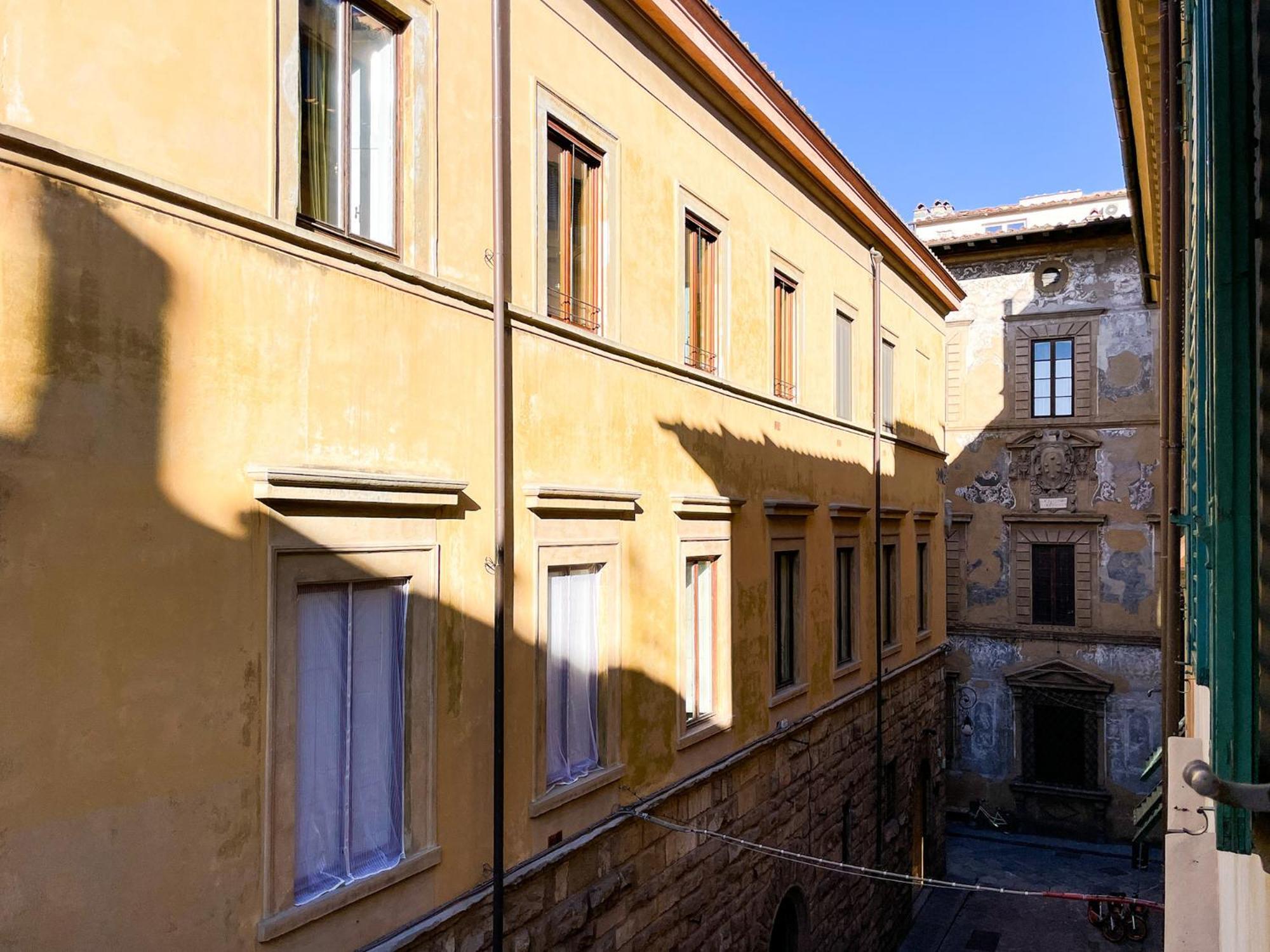 Spacious By Duomo Apartment *