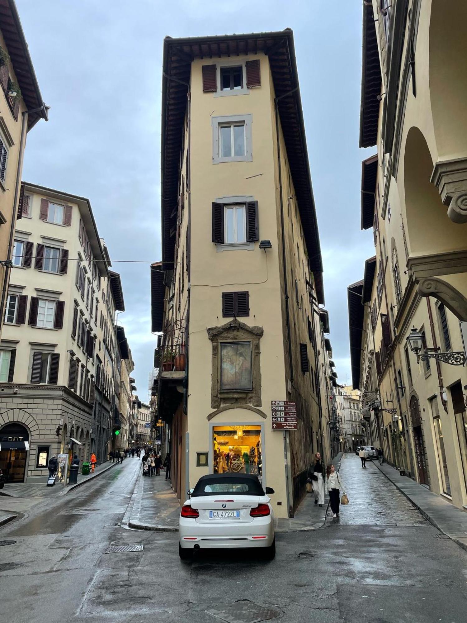 Modern In The Heart Of Florenz