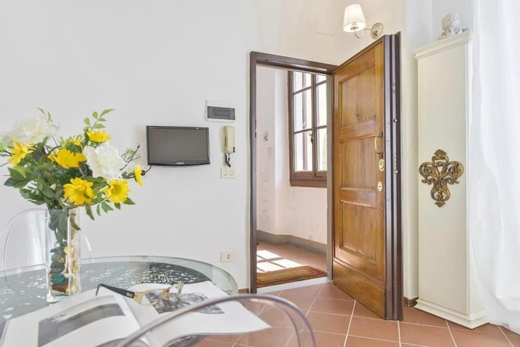 Ur-nest Window On Arno Appartement Florence