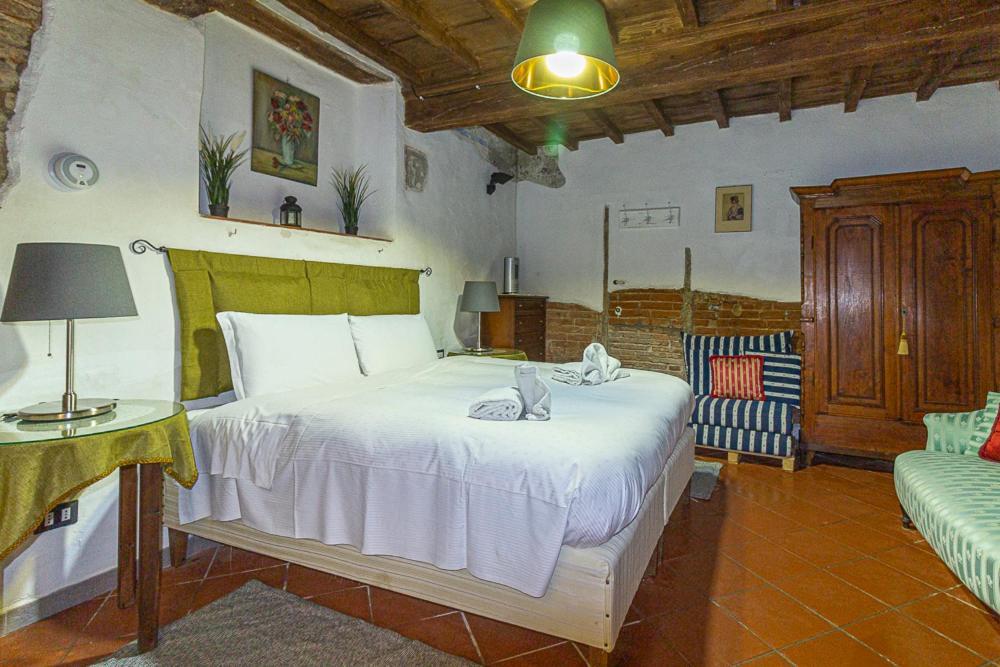 Apartment The Ancient Serragli Court Florenz