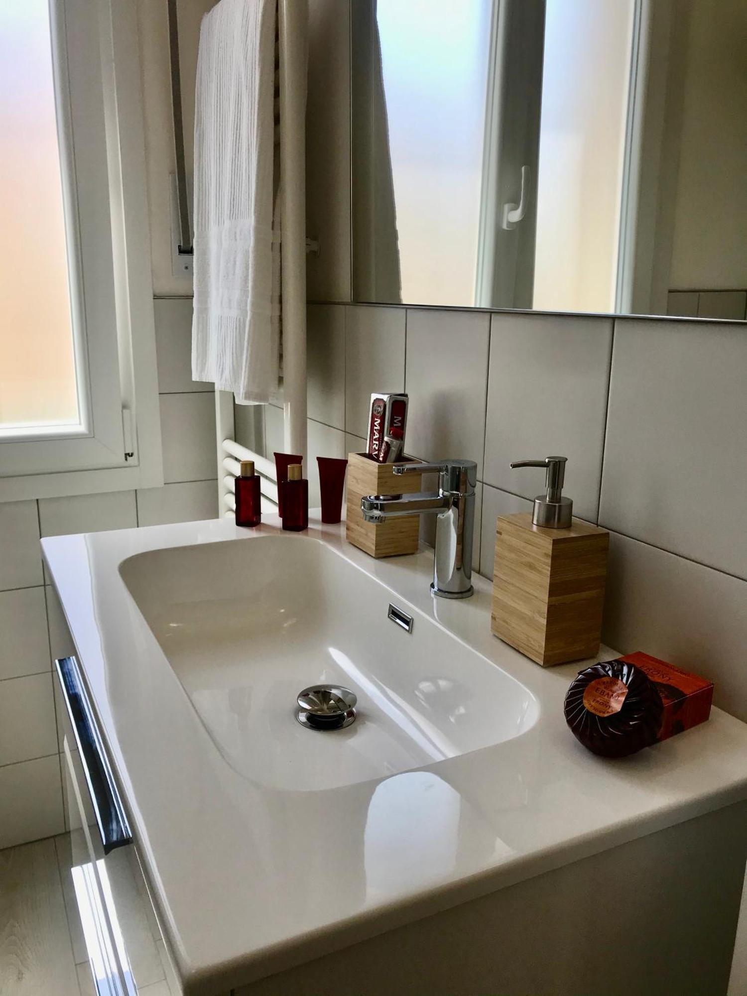 Locchi. Vicino Tramvia/careggi/meyer Apartment