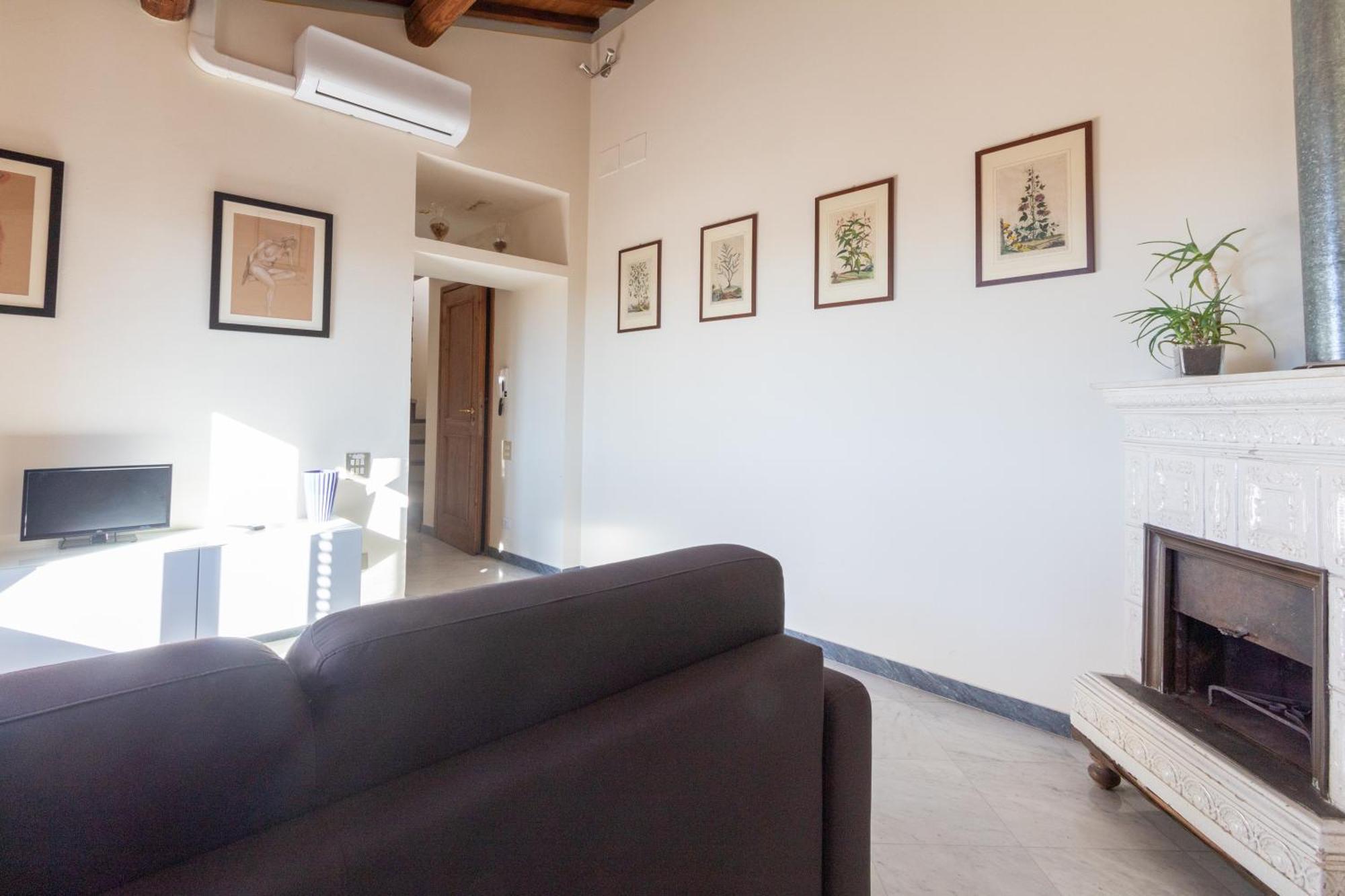 Apartment Cavour 83 Florence